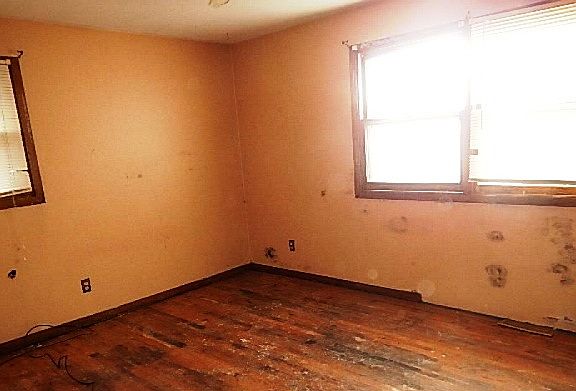 3rd image of 2411 Andre Ave