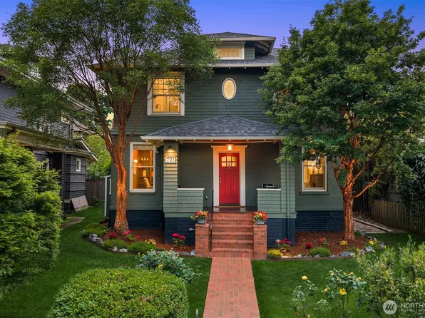 721 18th Avenue E, Seattle, WA 98112
