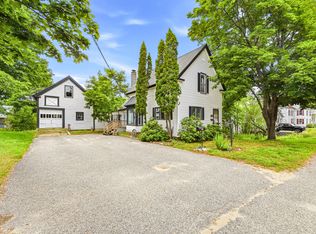 66 High St, South Paris, ME 04281