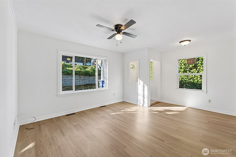 3rd image of 7014 S 126th Street