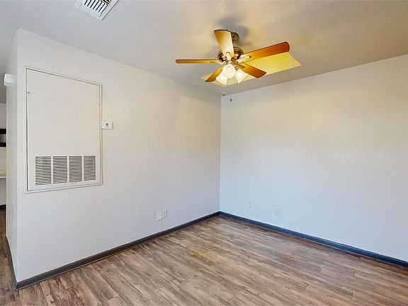 2nd image of 725 Peppertree Dr #11