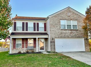 859 Pine Lake Dr, Greenwood, IN 46143