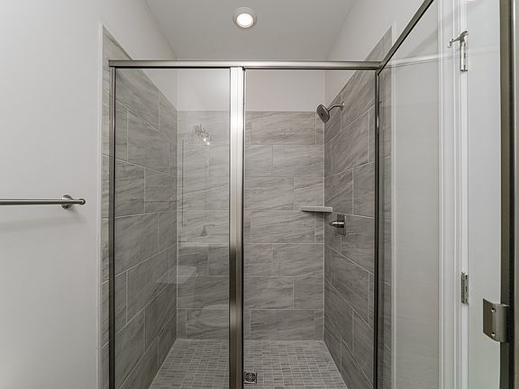 5th image of 28 Pine St NW