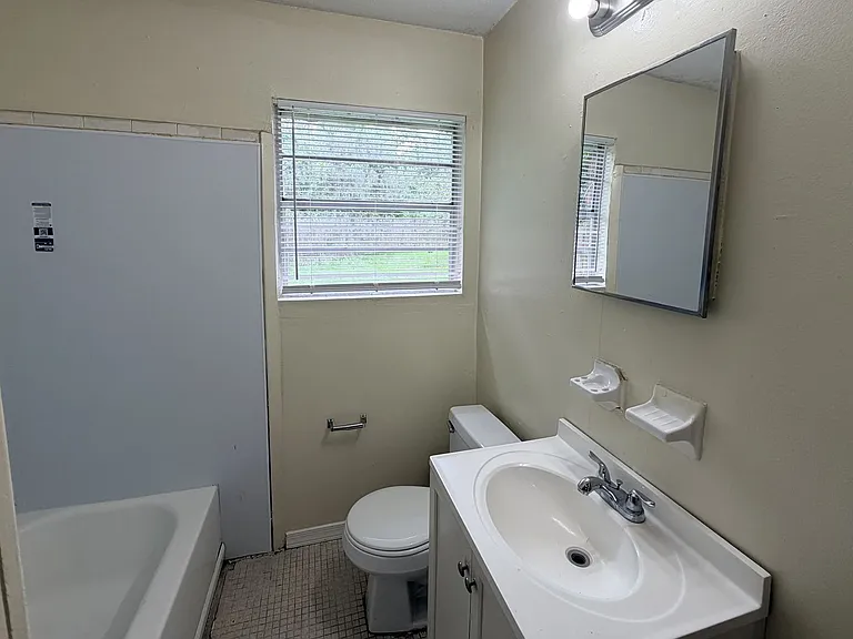 104 Lankford Cir #C — Photo 12