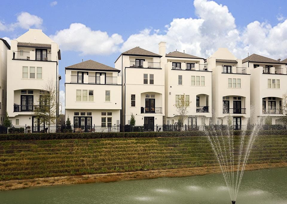 Centrally located in the Cottage Grove area. This freestanding patio home overlooking the lake was built in 2012 by Intown Homes.