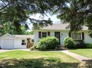 1916 Racine Ave S, Lake Saint Croix Beach, MN 55043
