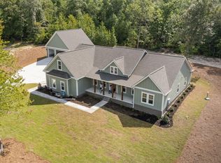 530 Harrow Dr, Carthage, NC 28327