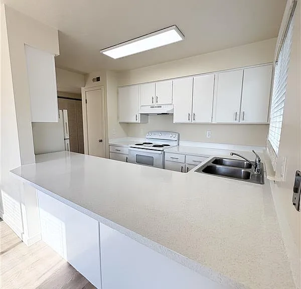Country Crossing Apartments — Photo 15