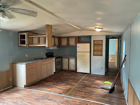 5th image of 3317 Pine Needle Dr