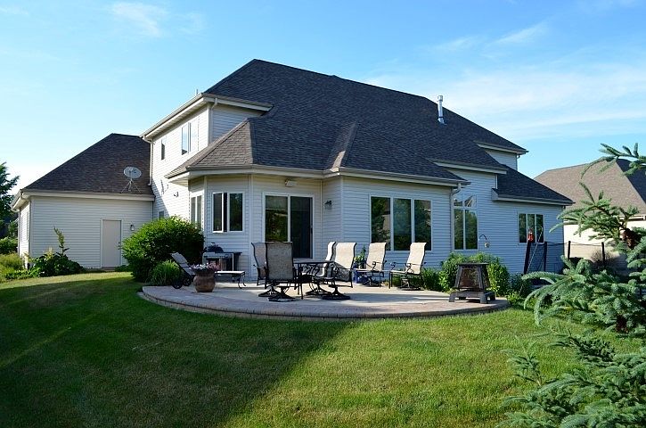 2nd image of 9809 Fallen Leaf Dr