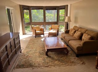 501 Hahaione St, Honolulu, HI 96825