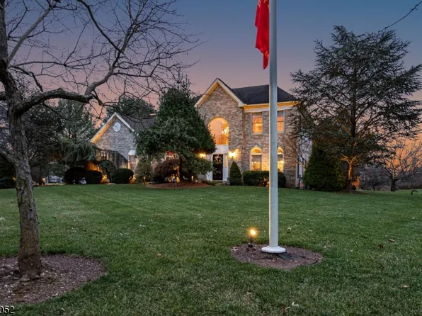 25 Saxon Way, Montgomery Twp., NJ 08558