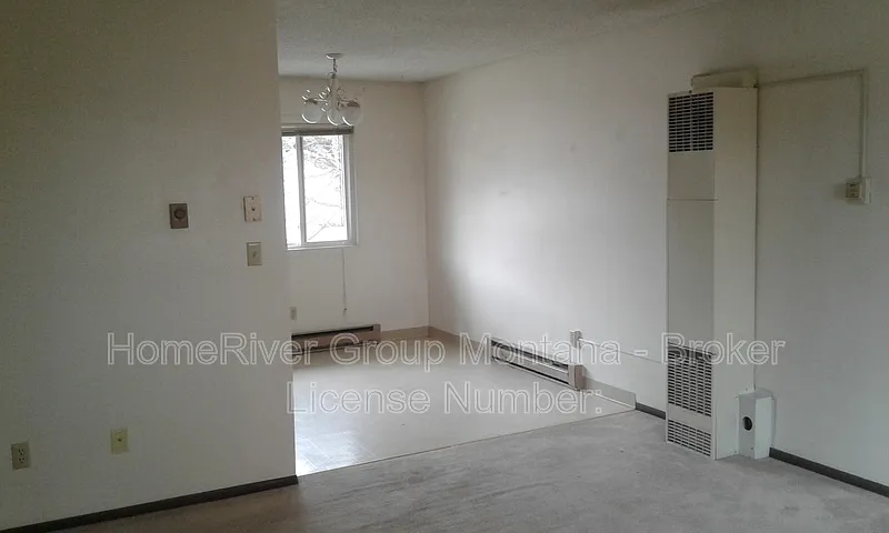 2 bed, 1.0 bath, $1,295 — Photo 2
