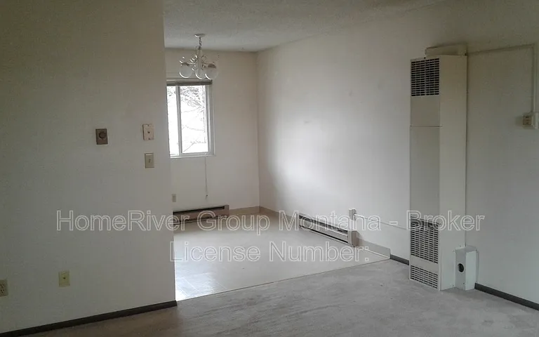 2308 Hillview Ct #1 — Photo 2