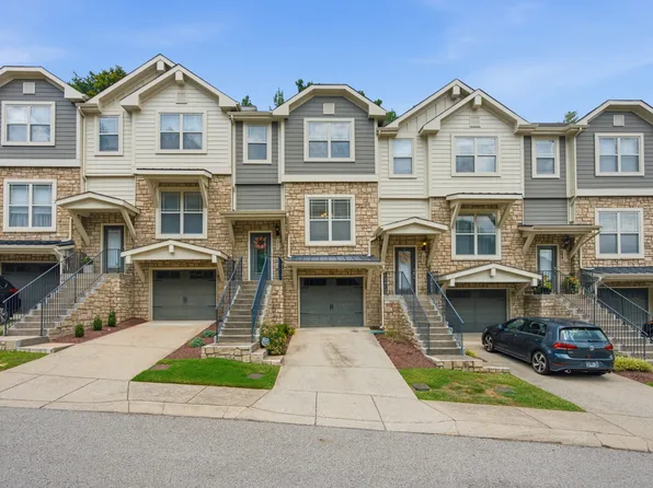 1066 Woodbury Falls Dr, Nashville, TN 37221
