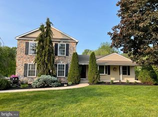 953 Crest Rd, Lansdale, PA 19446