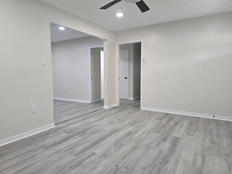 10518 Royal Oaks Dr — Photo 9