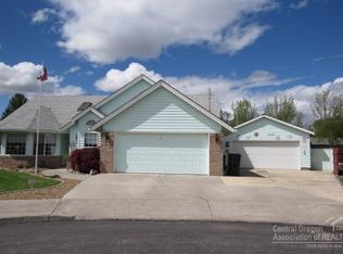 765 NW 19th Pl N, Redmond, OR