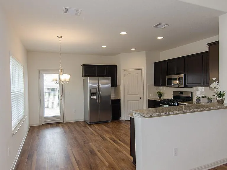 409 Otto Ave — Photo 8
