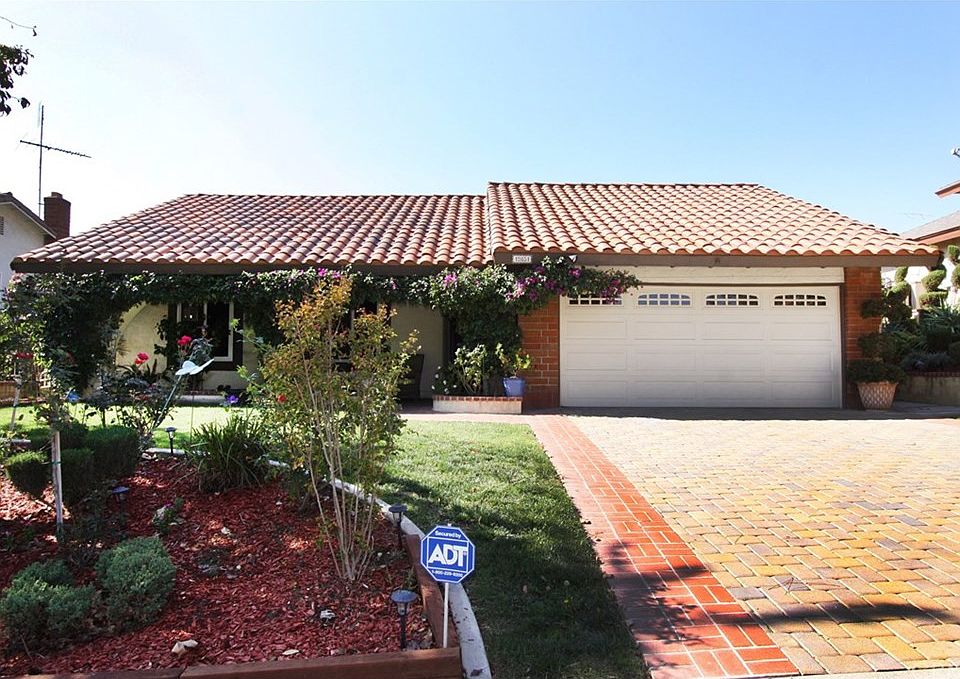 1st image of 19851 Camino Arroyo