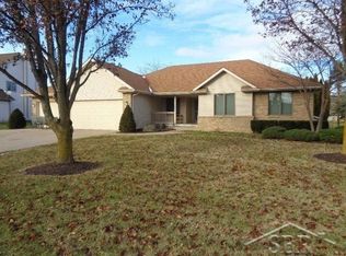 8120 Creston Dr, Freeland, MI 48623