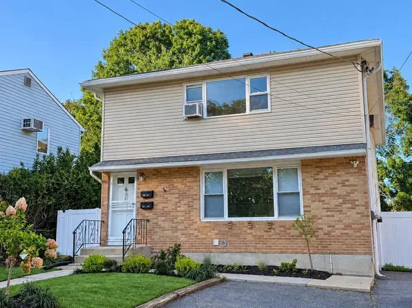94 Union Ave, Amityville, NY 11701