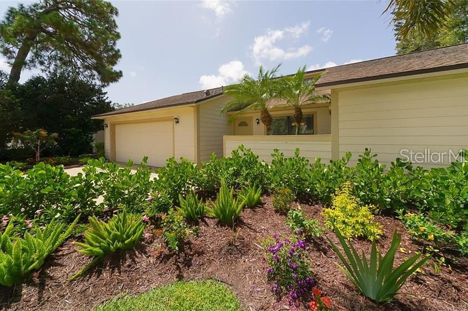1st image of 3049 Woodpine Ln