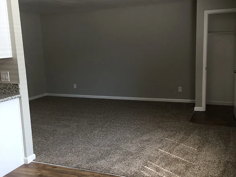 Sutter Commons Apartments — Photo 15