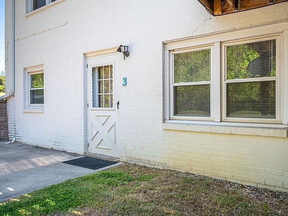 4th image of 2561 Rutrough Rd #3