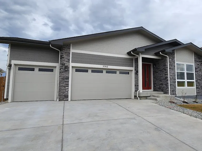 Welcome to 5762 Indian Wells!
