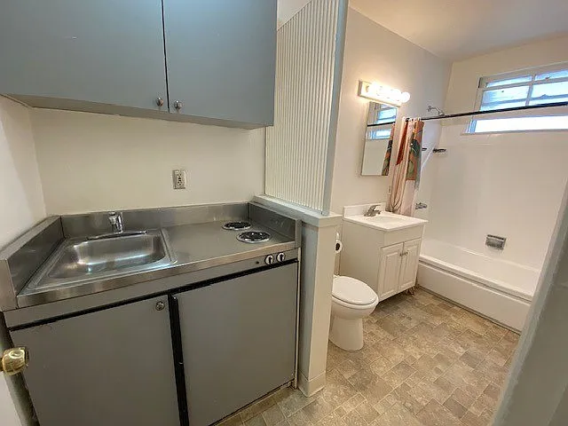 Floor plan Studio. 1 Bath. 0 Half