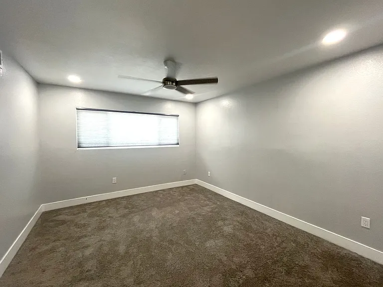 RV T 1708 — Photo 17