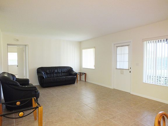 4th image of 120 Lake Pine Cir APT D-1