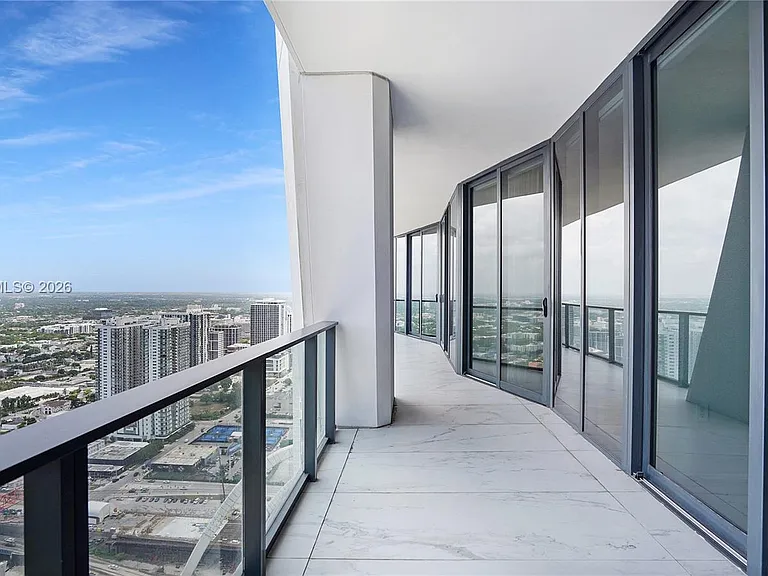 1000 Biscayne Blvd #4401 — Photo 22