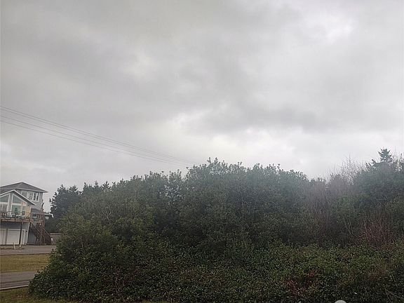 4th image of 601 Ocean Shores Boulevard SW