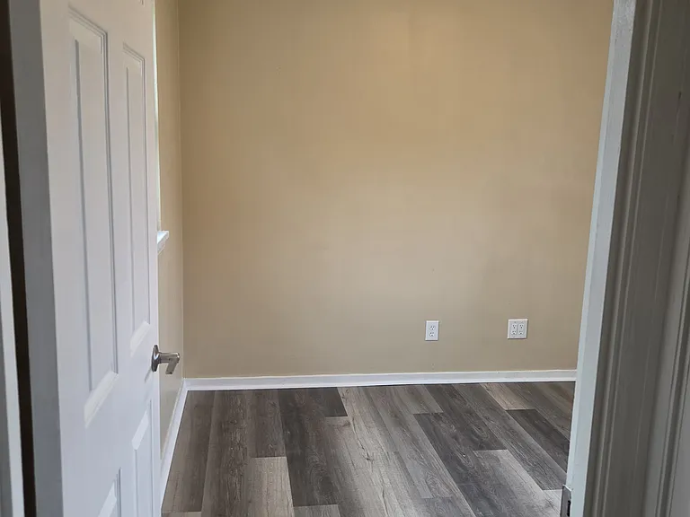 5272 Fieldcrest Dr — Photo 3