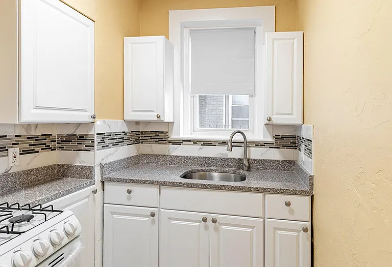 Bayview Apartments — Photo 6