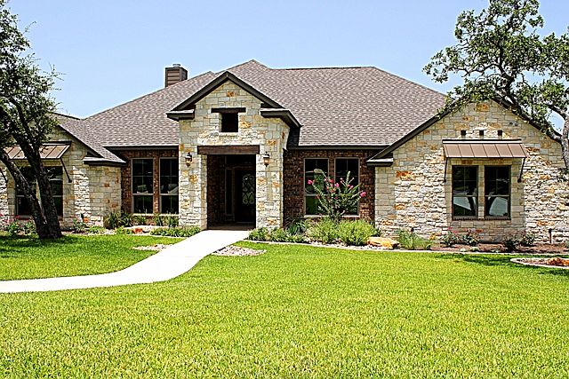 1st image of 3305 De Leon Cir