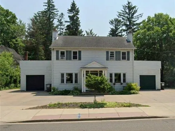 225-227 Summit Avenue #2, Eau Claire, WI 54701