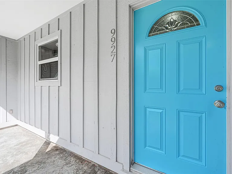 9927 Southport Dr — Photo 3