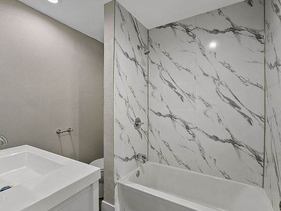 3rd image of 14339 Flallon Ave #14343-1