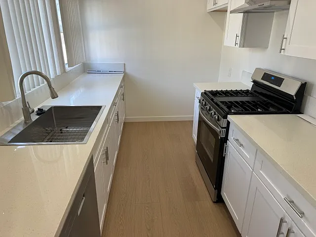 1835 E 1st St #3 — Photo 15