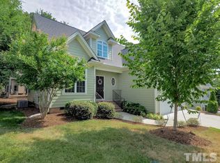 1004 Turnberry Ln, Clayton, NC 27520