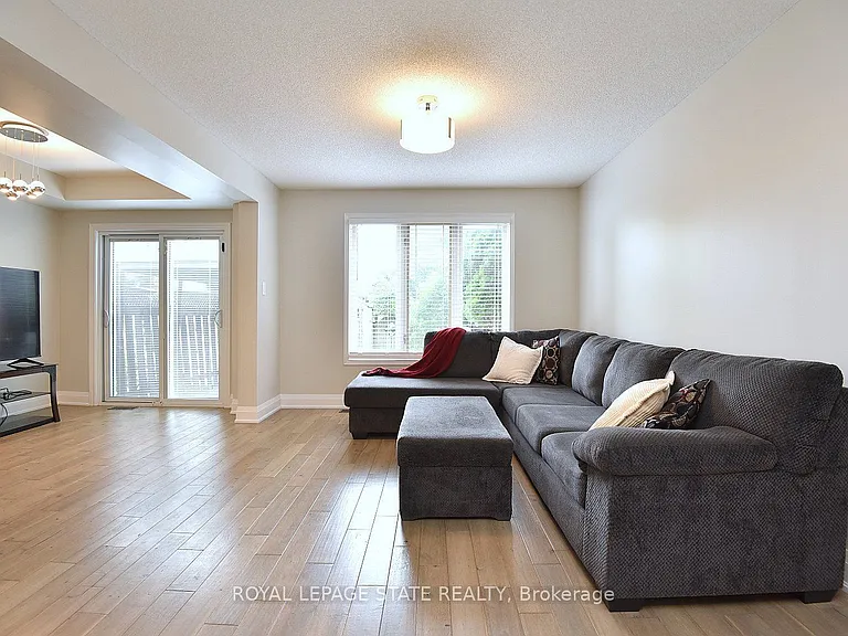 519 Southridge Dr — Photo 8