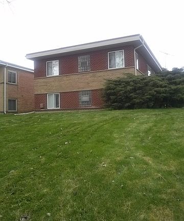 3rd image of 27W160 Cooley Ave APT C
