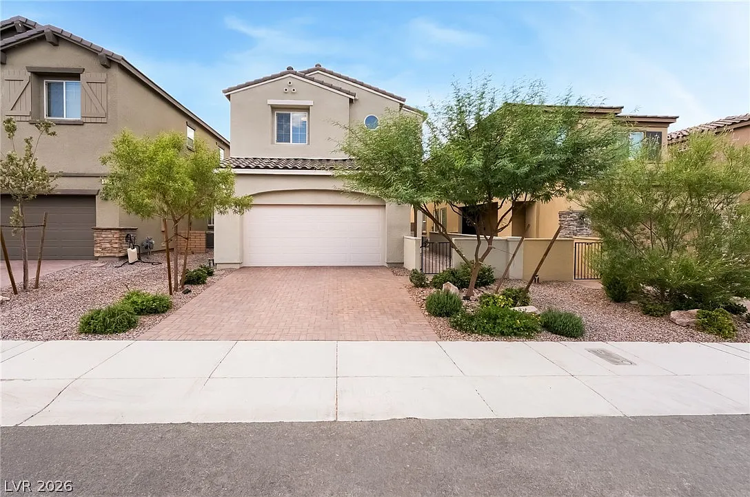 3 bed, 2.5 bath, 1669 sqft, $2,495 — Photo 1