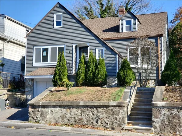 213 Oak Street, Waterbury, CT 06705