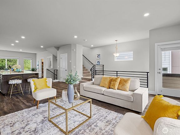 5th image of 311 207th Street SE