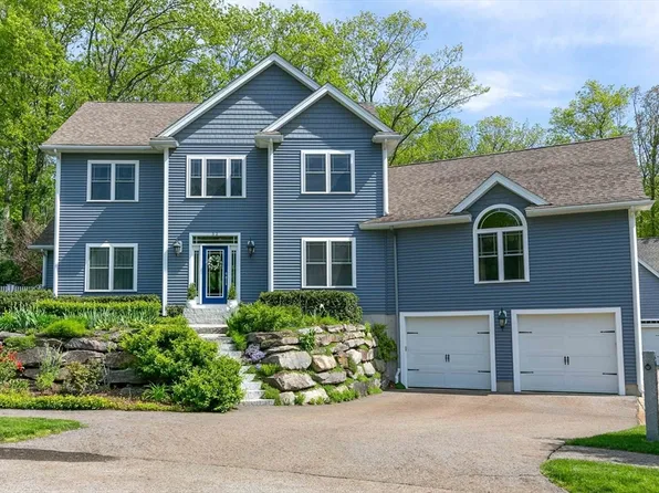 32 Erins Way, Holden, MA 01520