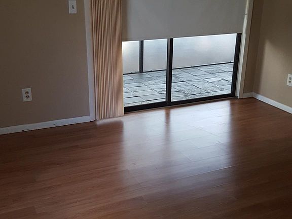 4th image of 2608 Oak Park Way #104